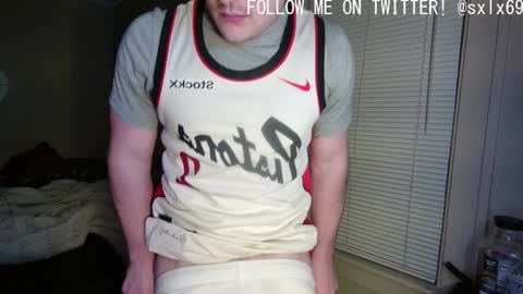 Snapshot of sexylax69 chatting on 02/06/25, 01:27 sexylax69 online show from 02/06/25, 01:27