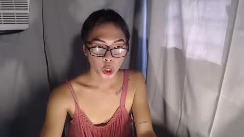 Snapshot of sexylaylia chatting on 11/30/25, 07:12 Laylia3 online show from 11/30/25, 07:12