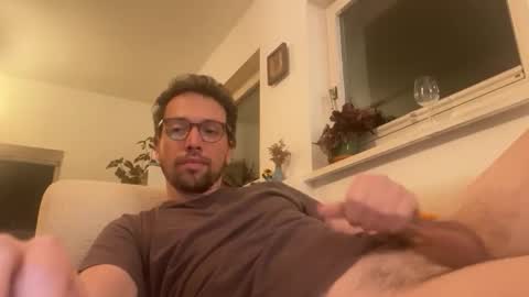 Snapshot of sexyleo8282 chatting on 10/24/25, 09:55 sexyleo8282 online show from 10/24/25, 09:55