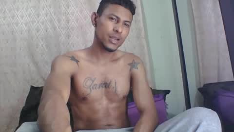 Snapshot of sexyleon69 chatting on 06/10/26, 06:34 Sexy leon online show from 06/10/26, 06:34