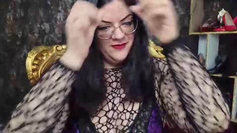 Snapshot of sexylilian chatting on 05/30/26, 02:58 Mistress Lilian Lestrange online show from 05/30/26, 02:58