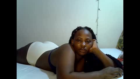 Snapshot of sexylinaa_ chatting on 12/02/24, 11:34 Sexylina online show from 12/02/24, 11:34