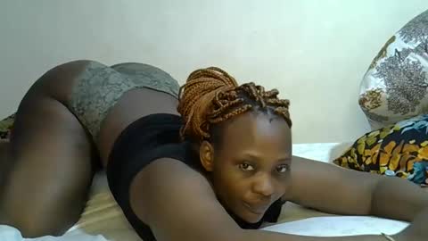 Snapshot of sexylinaa_ chatting on 03/10/25, 02:05 Sexylina online show from 03/10/25, 02:05