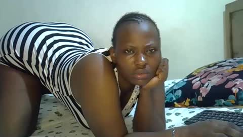 Snapshot of sexylinaa_ chatting on 09/22/25, 04:47 Sexylina online show from 09/22/25, 04:47