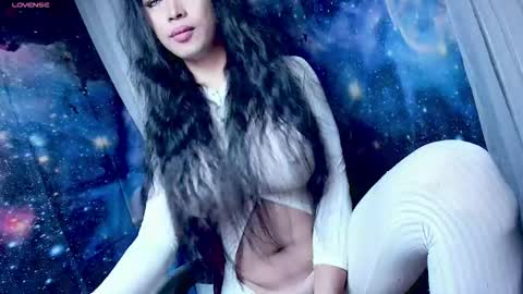 Snapshot of sexylongcockbunny chatting on 10/28/25, 09:06 April online show from 10/28/25, 09:06