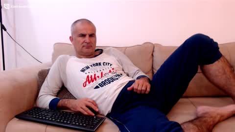 Snapshot of sexymaja77 chatting on 10/18/25, 07:58 David online show from 10/18/25, 07:58