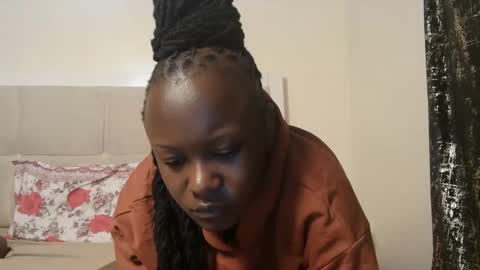 Miss mia online show from 10/06/25, 09:34