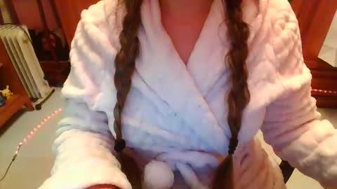 Snapshot of sexymisss24 chatting on 04/06/26, 12:19 sexymisss24 online show from 04/06/26, 12:19