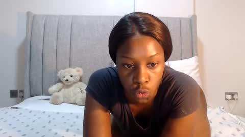 sexymonalisa1 online show from 05/18/26, 05:35