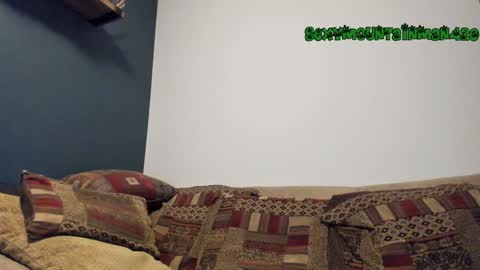 Sexymountainman420 online show from 12/25/24, 03:40