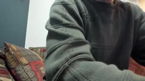 Snapshot of sexymountainman420 chatting on 10/11/25, 04:33 Sexymountainman420 online show from 10/11/25, 04:33