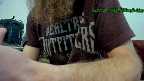 Snapshot of sexymountainman420 chatting on 04/13/26, 10:04 Sexymountainman420 online show from 04/13/26, 10:04