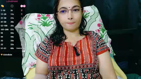 Snapshot of sexyniharika chatting on 12/18/25, 05:02 Niharika online show from 12/18/25, 05:02