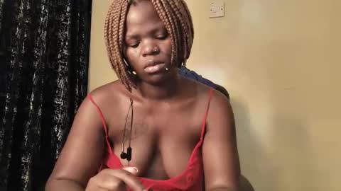 Snapshot of sexynina25 chatting on 09/30/25, 07:02 nina online show from 09/30/25, 07:02