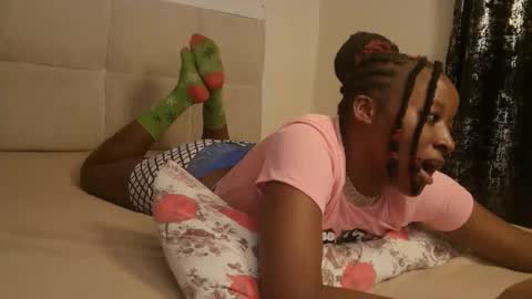 Snapshot of sexynina25 chatting on 10/12/25, 08:30 nina online show from 10/12/25, 08:30