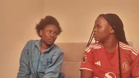 Snapshot of sexynina25 chatting on 10/19/25, 09:15 nina online show from 10/19/25, 09:15