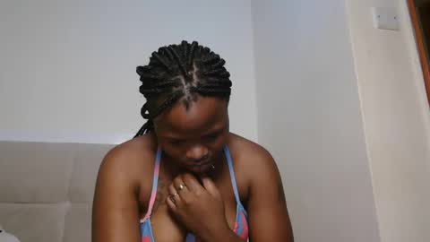 Snapshot of sexynina25 chatting on 10/25/25, 07:16 nina online show from 10/25/25, 07:16