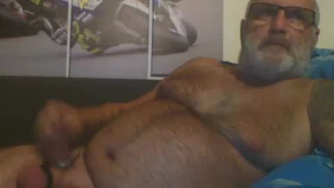 Snapshot of sexypaa chatting on 11/21/25, 09:35 sexypaa online show from 11/21/25, 09:35