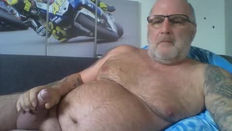 Snapshot of sexypaa chatting on 02/19/26, 02:24 sexypaa online show from 02/19/26, 02:24