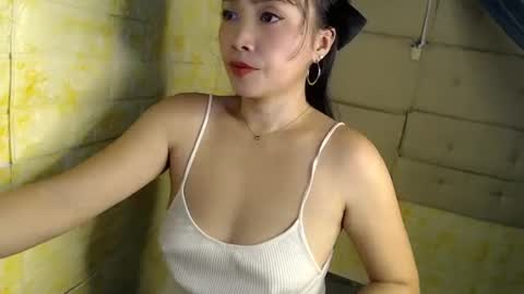 Snapshot of sexypinaymiya chatting on 02/24/25, 03:33 Miyah online show from 02/24/25, 03:33