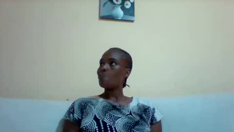DOVY ACHIENG online show from 01/14/25, 08:41