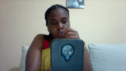 DOVY ACHIENG online show from 01/26/25, 06:27