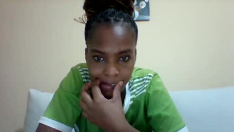 DOVY ACHIENG online show from 02/24/25, 12:37