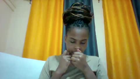 DOVY ACHIENG online show from 03/04/25, 09:00
