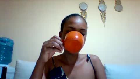 DOVY ACHIENG online show from 09/21/25, 08:38