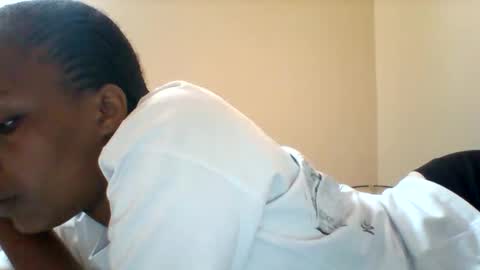 DOVY ACHIENG online show from 09/25/25, 11:14