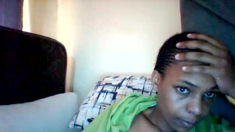 DOVY ACHIENG online show from 09/27/25, 04:28