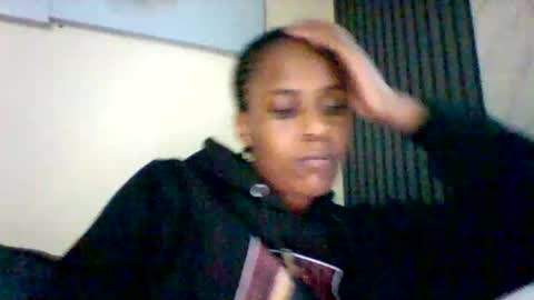 DOVY ACHIENG online show from 10/23/25, 07:45