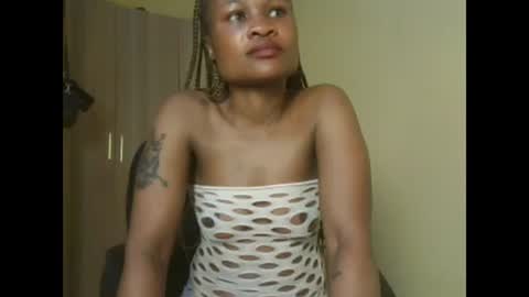 Snapshot of sexyqueenivy chatting on 11/23/25, 06:57 queenivy online show from 11/23/25, 06:57