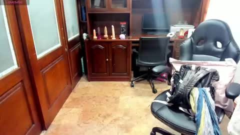 Snapshot of sexyrachel_ chatting on 11/12/25, 12:16 R A C H E L online show from 11/12/25, 12:16