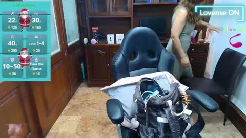 Snapshot of sexyrachel_ chatting on 12/16/25, 12:10 R A C H E L online show from 12/16/25, 12:10
