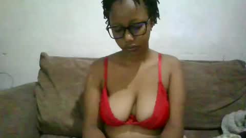 Snapshot of sexyred1738 chatting on 06/17/26, 06:16 sexyred1738 online show from 06/17/26, 06:16