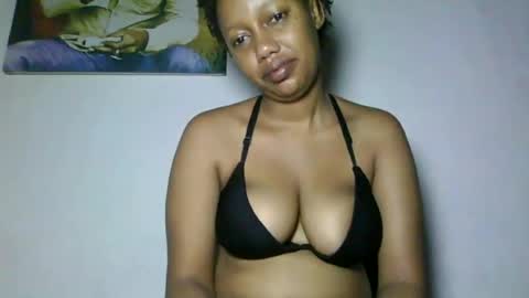 Snapshot of sexyred1738 chatting on 06/21/26, 03:53 sexyred1738 online show from 06/21/26, 03:53