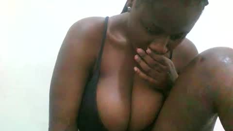 sexyrhany20 online show from 10/02/25, 06:53