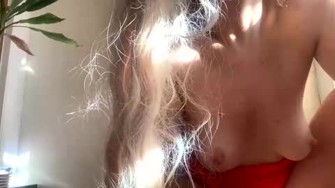Anya online show from 11/02/25, 08:17