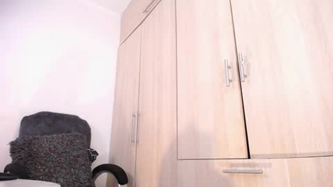 Snapshot of sexyshemale4uxxx chatting on 01/06/25, 04:36    online show from 01/06/25, 04:36