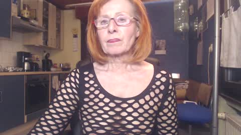 Silvie online show from 01/12/25, 02:41