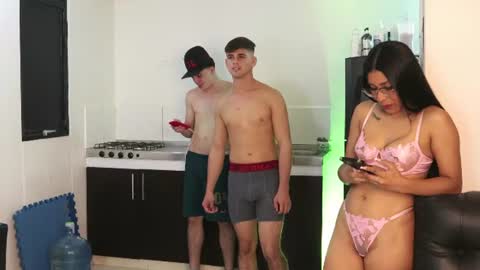 sexyskinnynaksu online show from 06/10/26, 02:23