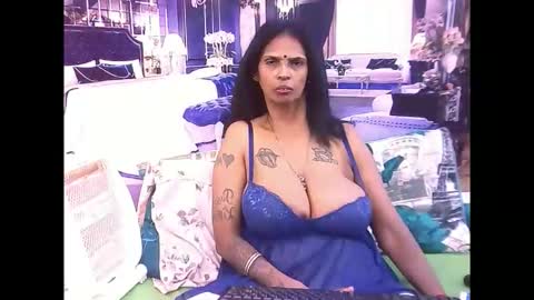 sexyva4u2luv online show from 11/02/25, 08:44