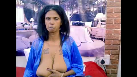 sexyva4u2luv online show from 06/26/26, 06:18