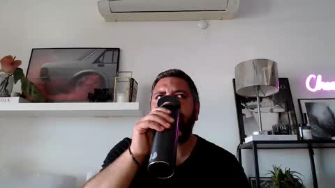 Snapshot of sexyyturkk chatting on 10/12/25, 08:13 Arda online show from 10/12/25, 08:13