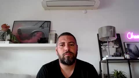 Snapshot of sexyyturkk chatting on 11/25/25, 05:51 Arda online show from 11/25/25, 05:51