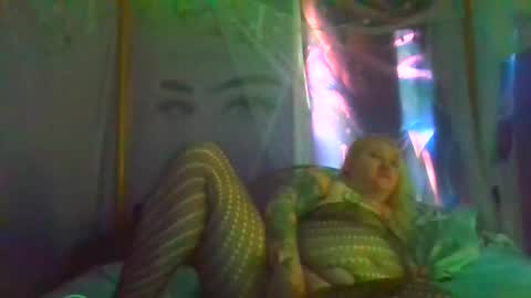 SexyZannaRose69 online show from 10/26/25, 03:29