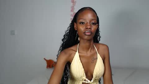 Snapshot of sexyzuriel chatting on 05/21/26, 05:31 sexyzuriel online show from 05/21/26, 05:31