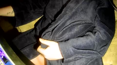 no face online show from 11/11/25, 09:09