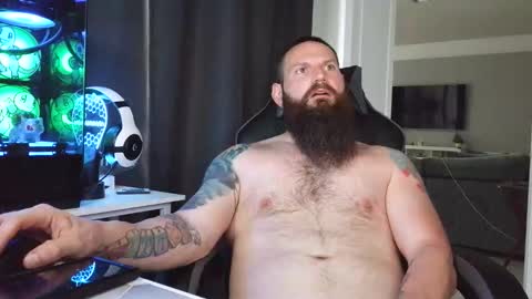 Snapshot of sflmarriedguy chatting on 04/17/26, 01:36 SouthFloridaStr8guy online show from 04/17/26, 01:36